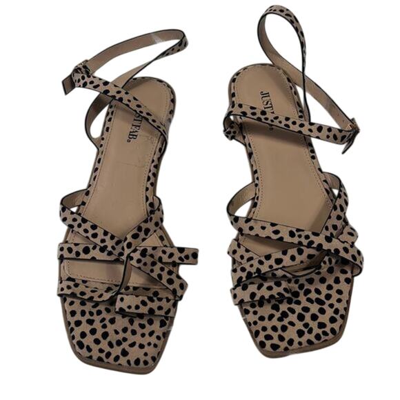 JustFab Wild & Free Sandals Womens 8.5 Brown Cheetah Print Strappy Toe Loop Chic - Picture 2 of 6